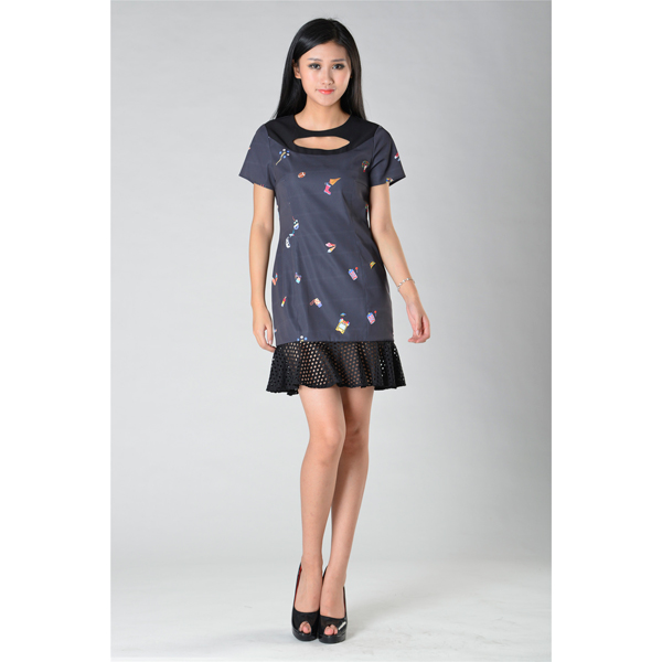 SY006數碼印花連衣裙正面效果圖