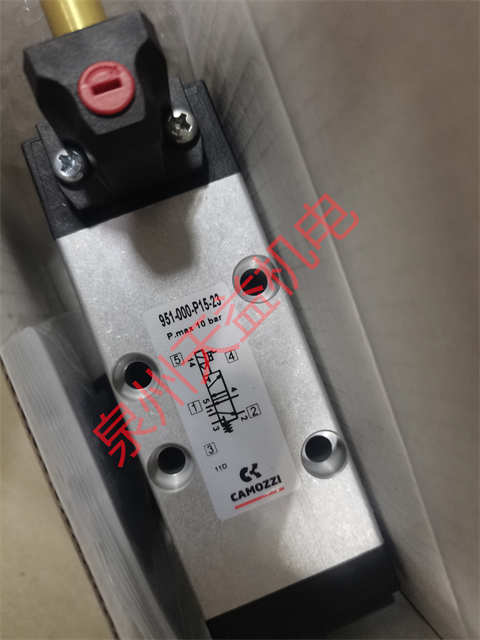 951-000-P15-23.jpg 951-000-P15-23.jpg